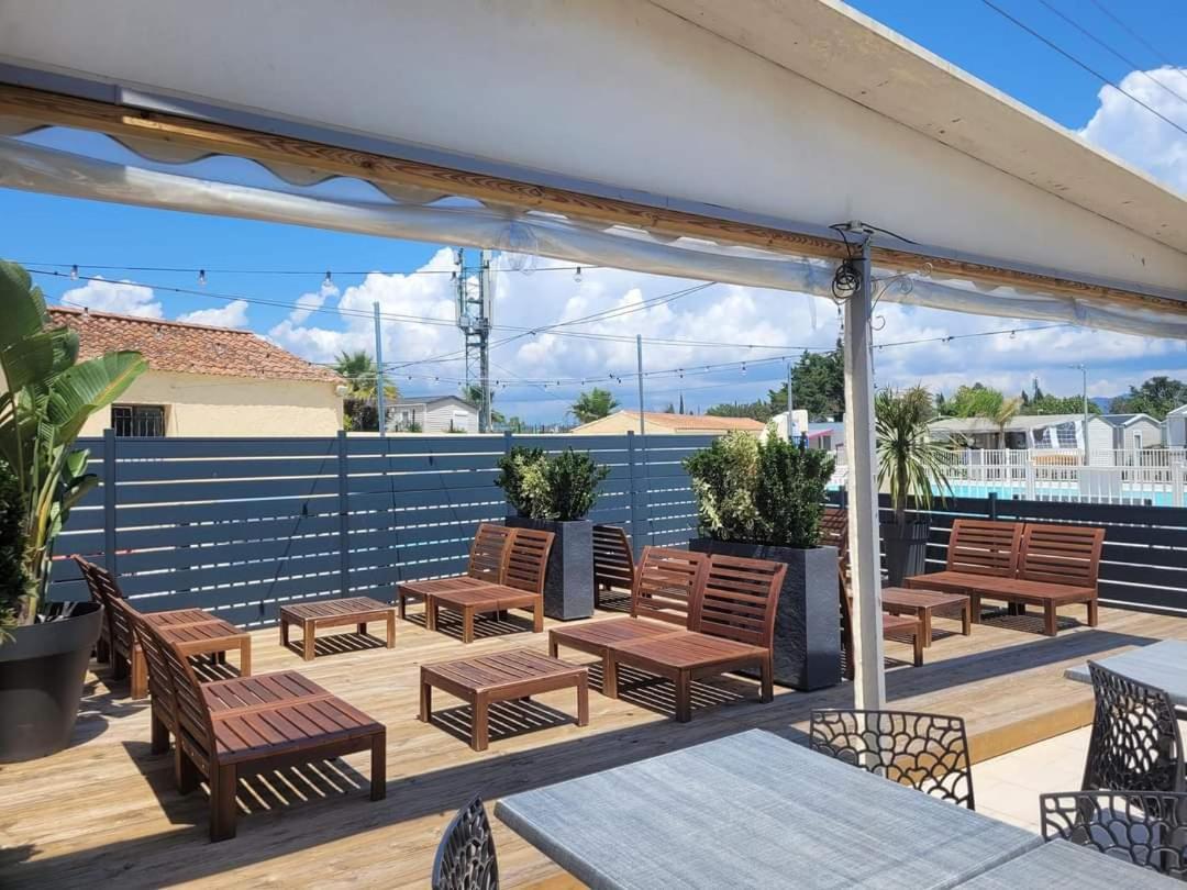 Familiales Dans Avec Piscine * Frejus