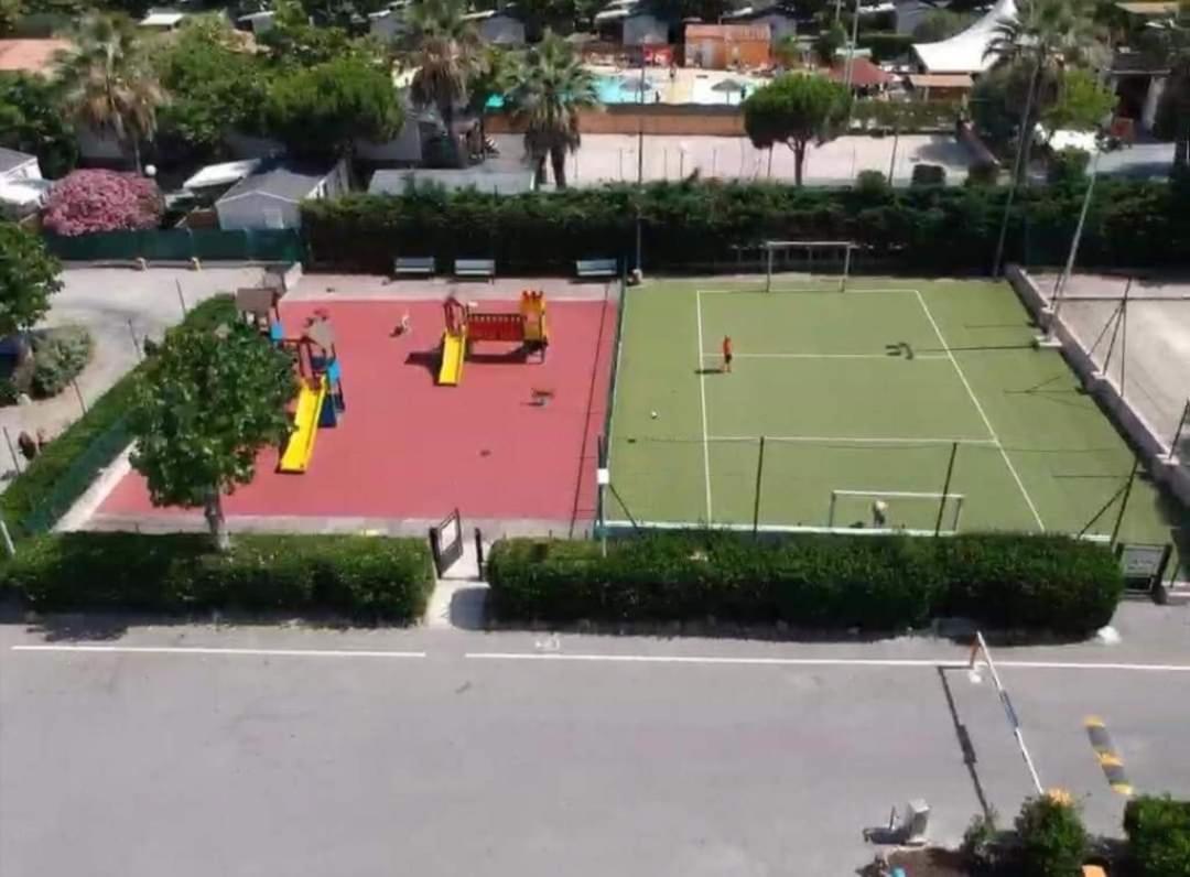 Campsite Familiales Dans Avec Piscine *