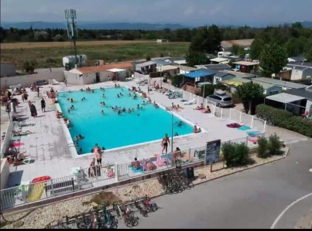 Campsite Familiales Dans Avec Piscine Frejus